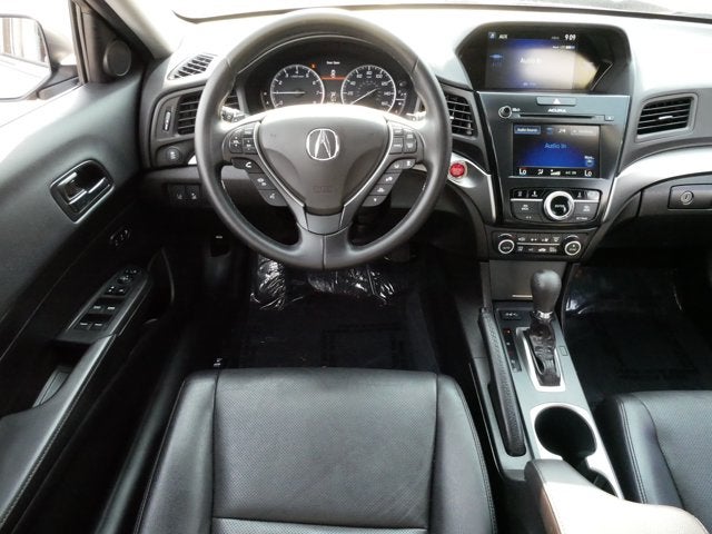 2017 Acura ILX w/Premium Pkg