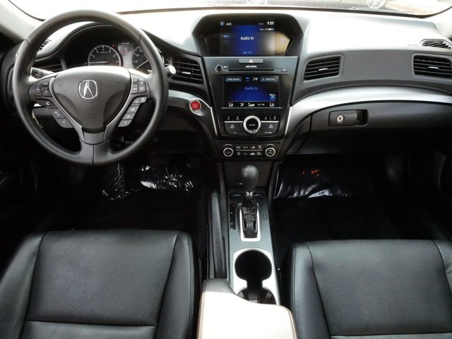 2017 Acura ILX w/Premium Pkg