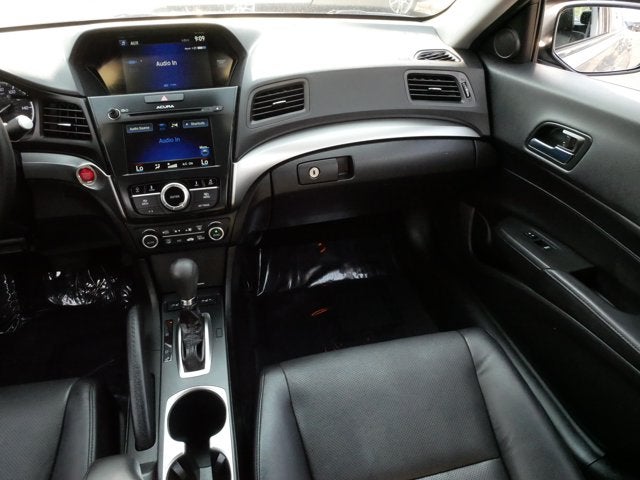 2017 Acura ILX w/Premium Pkg