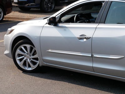 2017 Acura ILX w/Premium Pkg