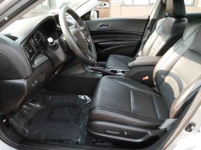 2017 Acura ILX w/Premium Pkg