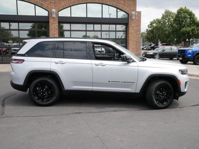 2024 Jeep Grand Cherokee Altitude