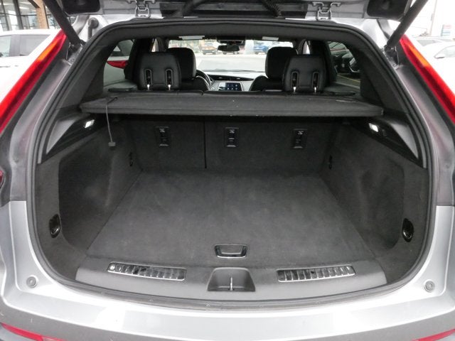 2023 Cadillac XT4 AWD Premium Luxury