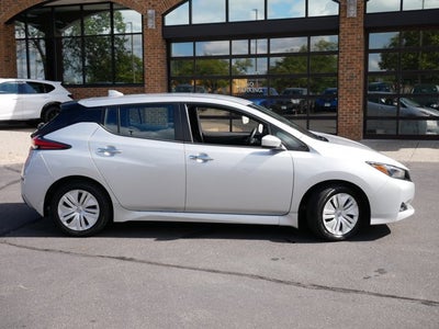 2025 Nissan LEAF S