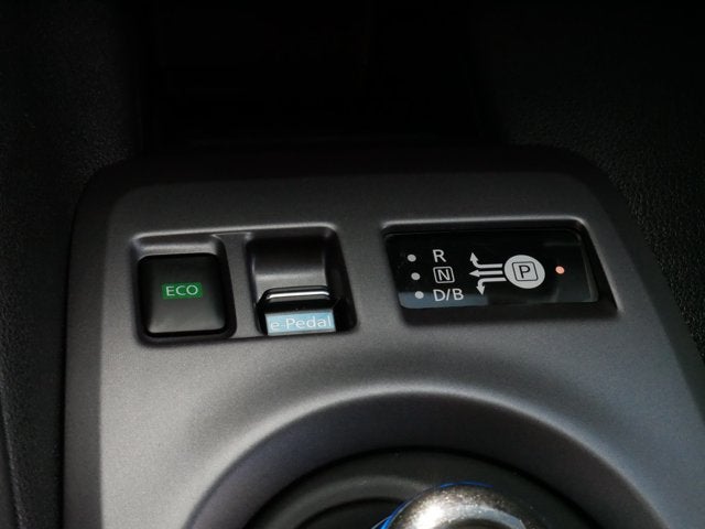 2025 Nissan LEAF S
