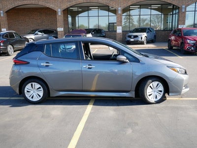 2025 Nissan LEAF S
