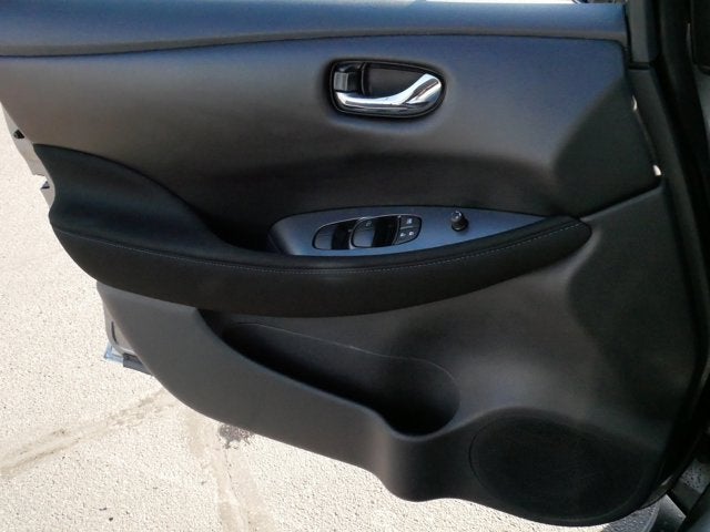 2025 Nissan LEAF S