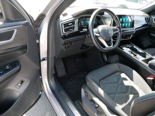 2024 Volkswagen Atlas Cross Sport 2.0T SE with Technology