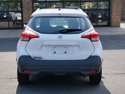 2019 Nissan Kicks S