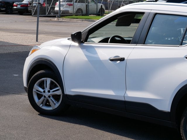 2019 Nissan Kicks S