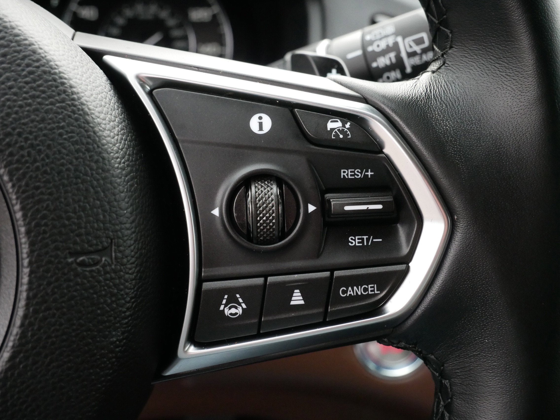 2025 Acura RDX with Technology Package