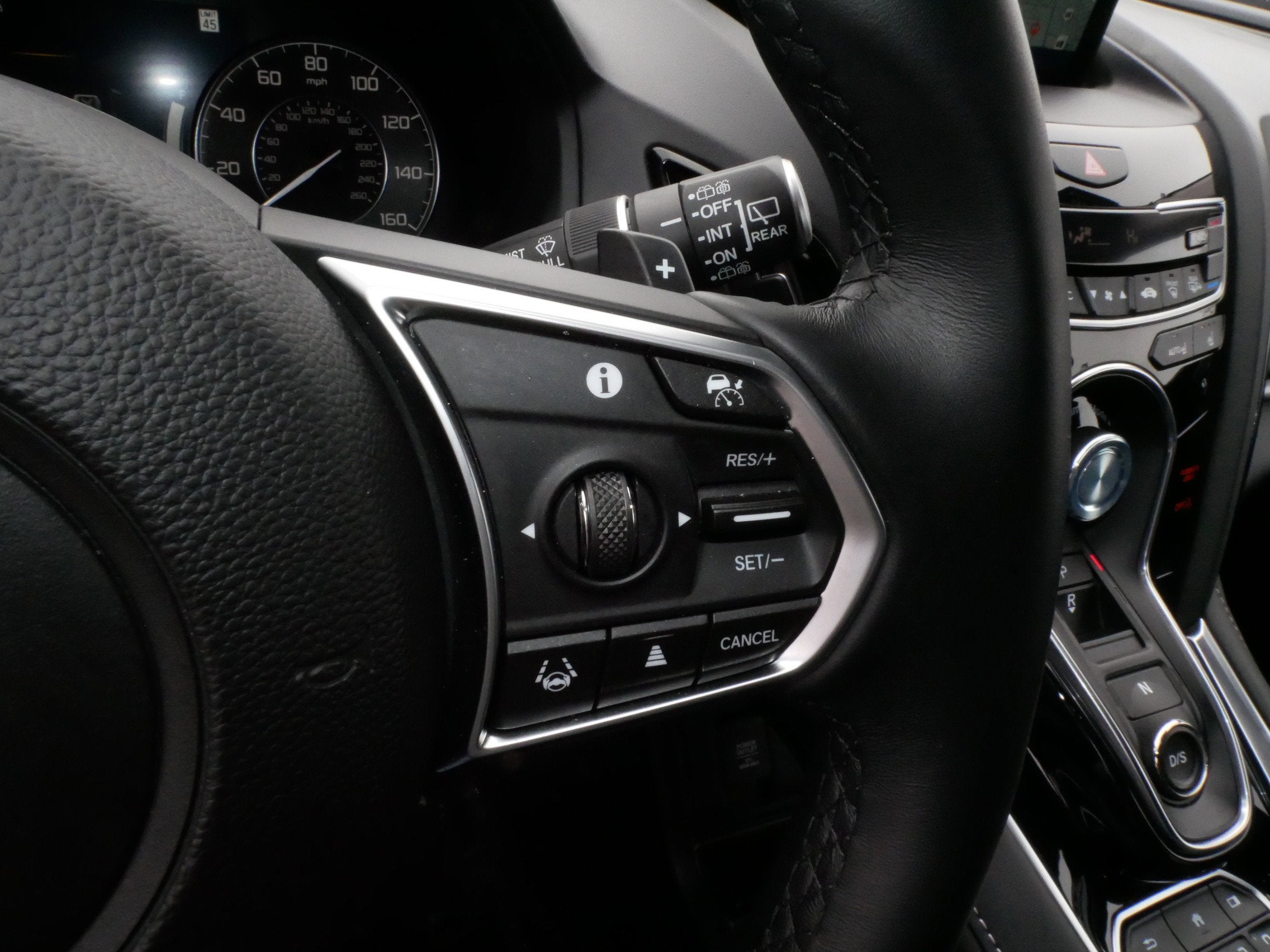 2025 Acura RDX with Technology Package