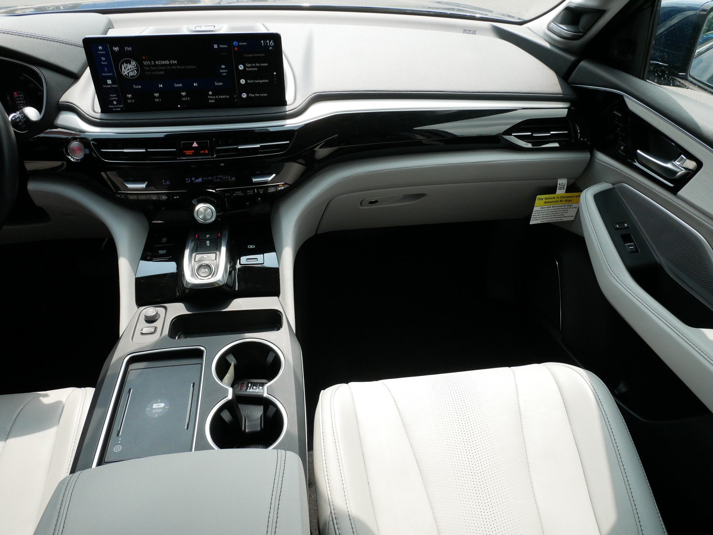 2025 Acura MDX with Technology Package
