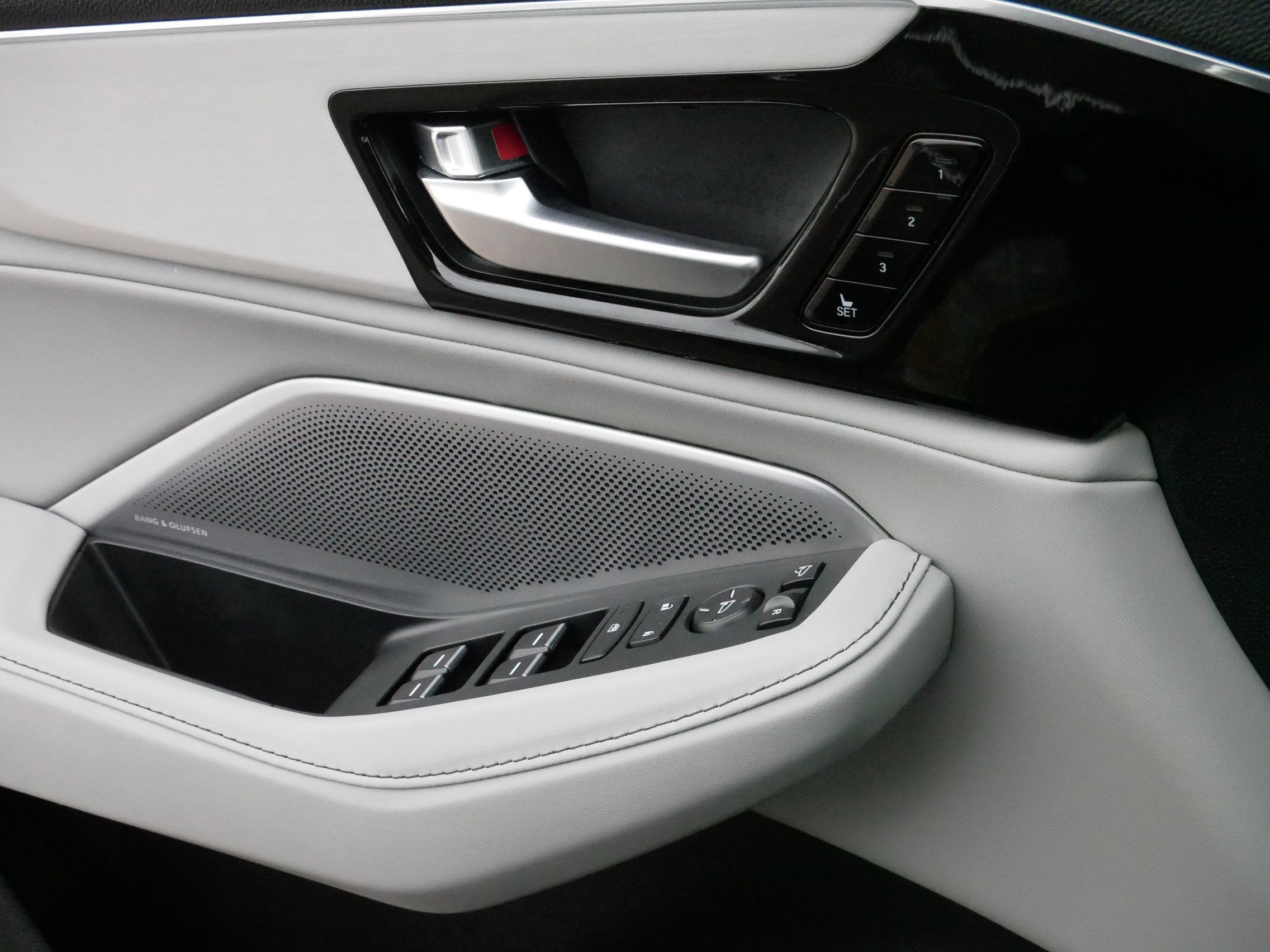 2025 Acura MDX with Technology Package