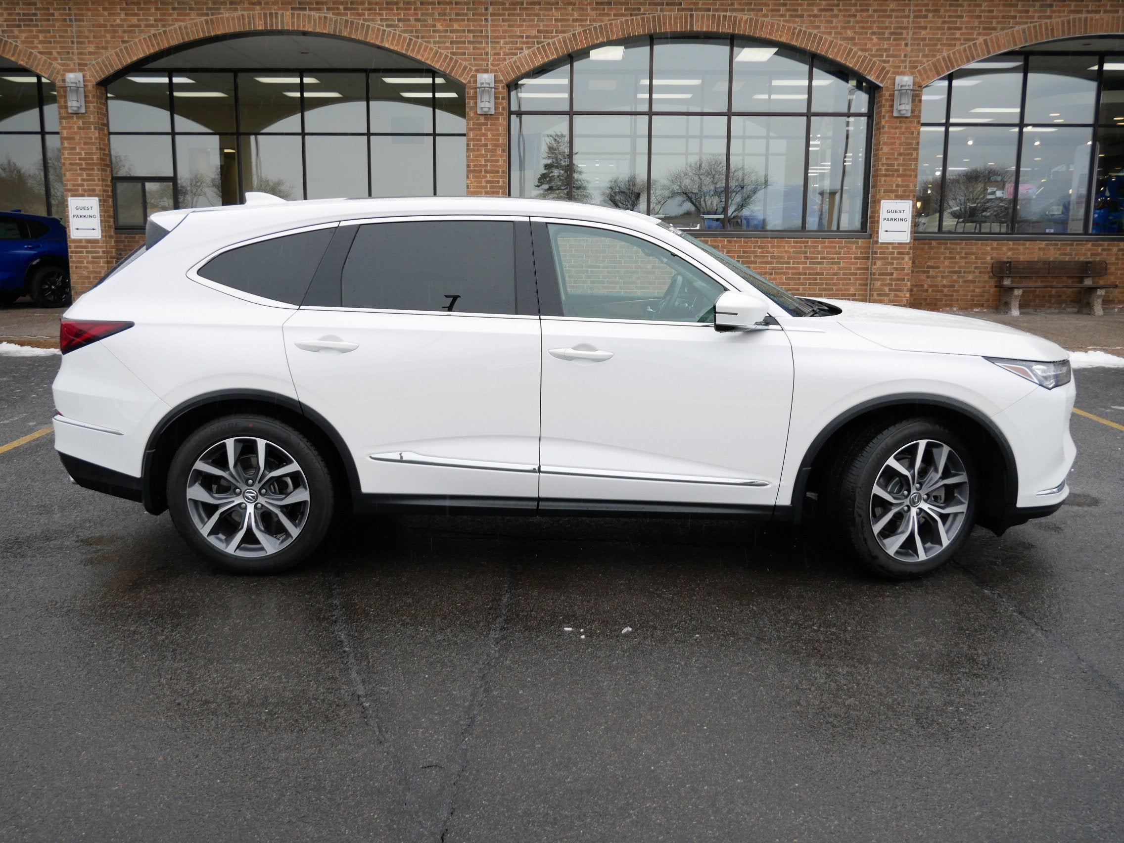 2023 Acura MDX with Technology Package
