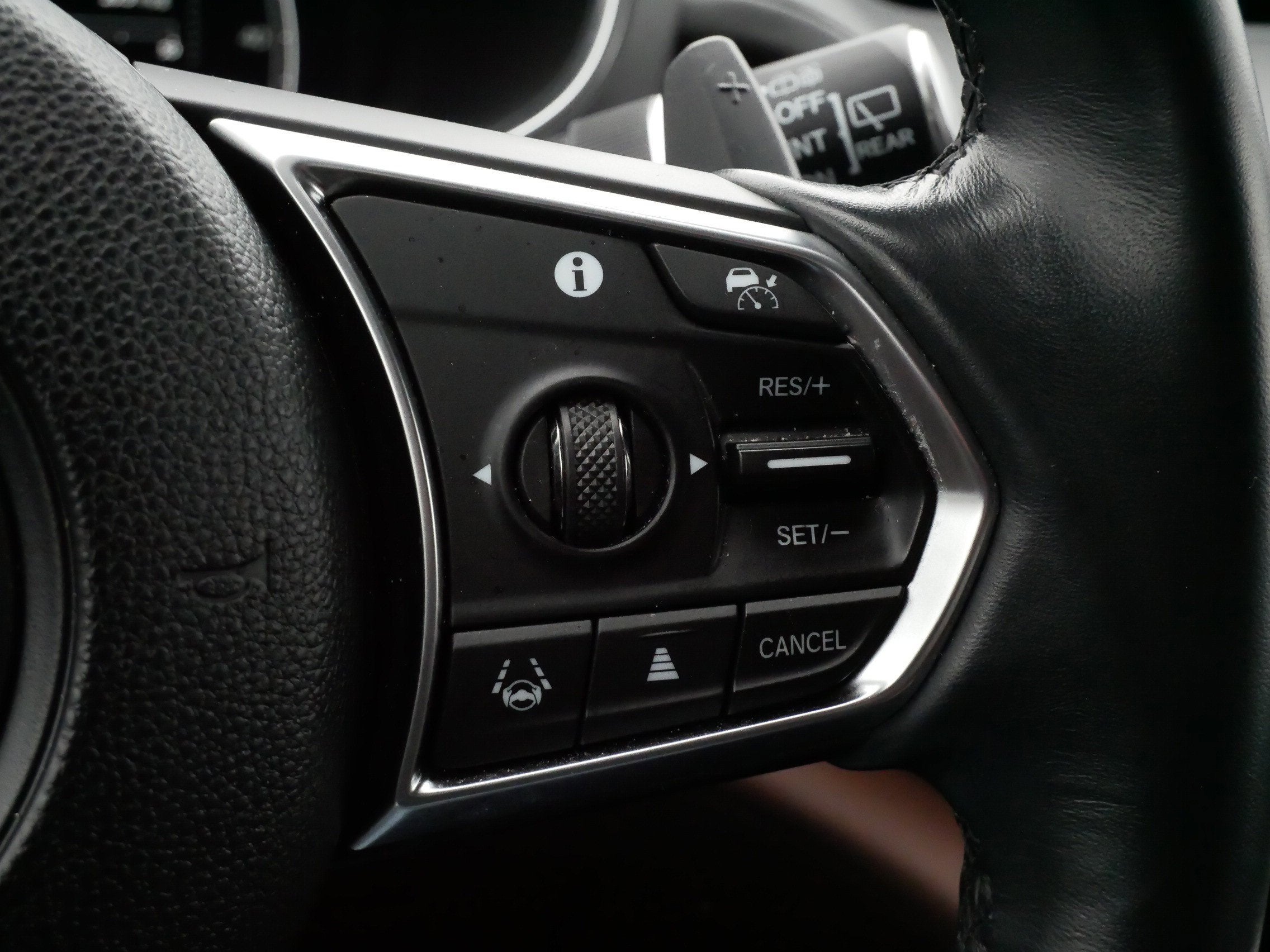 2023 Acura MDX with Technology Package