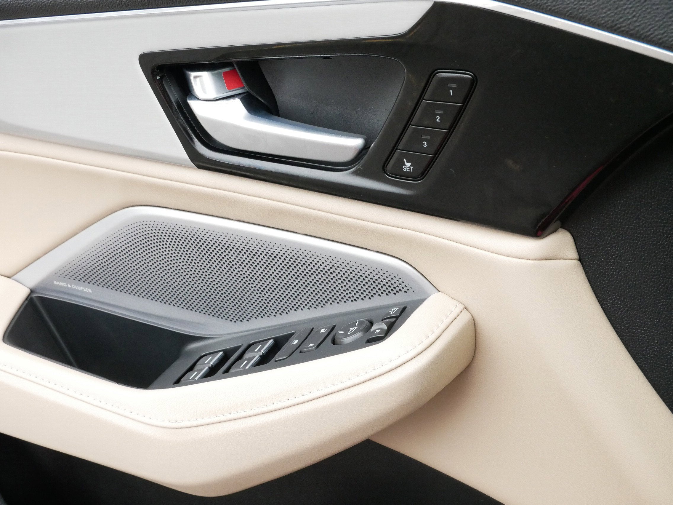 2025 Acura MDX with Technology Package