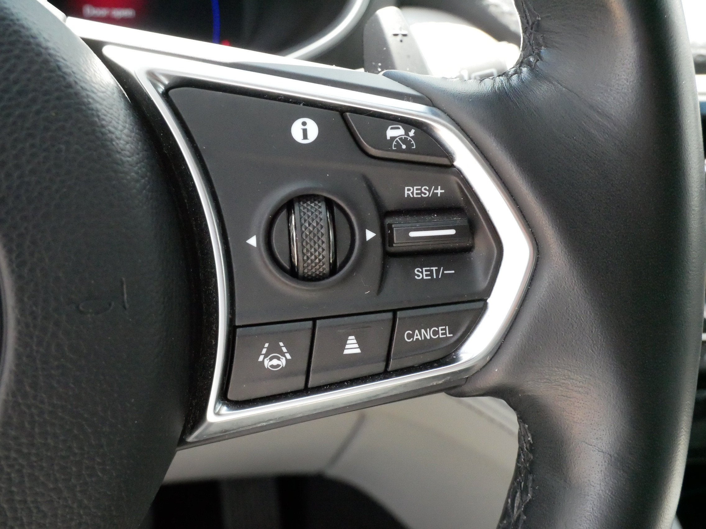 2023 Acura MDX w/Advance Package