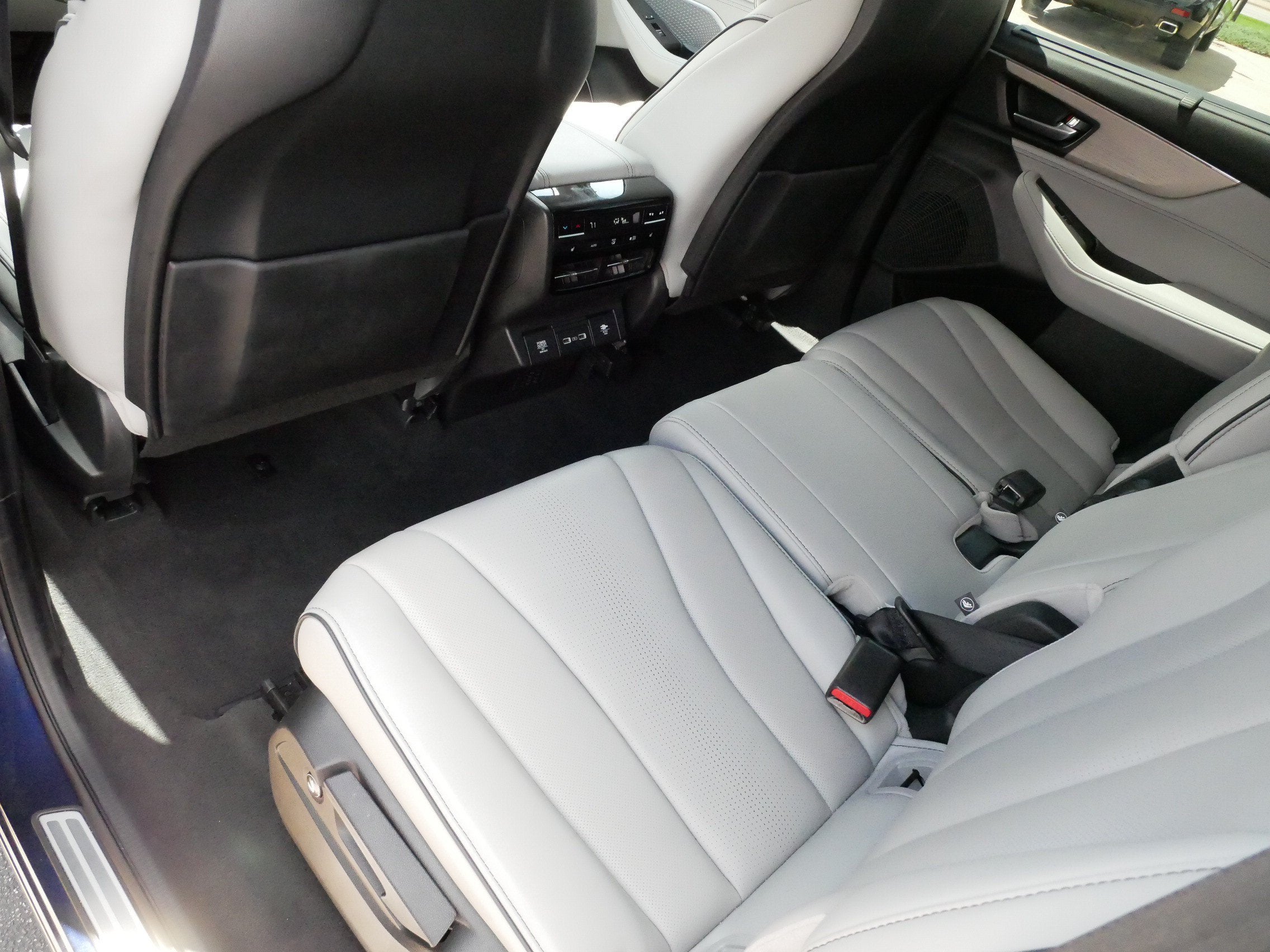 2023 Acura MDX w/Advance Package