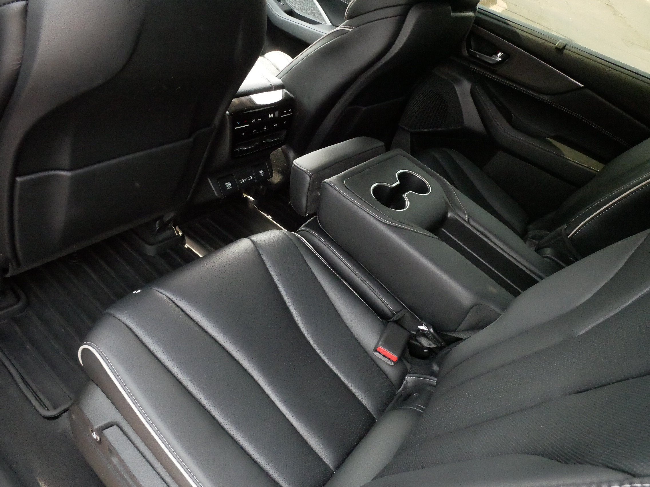 2023 Acura MDX w/Advance Package