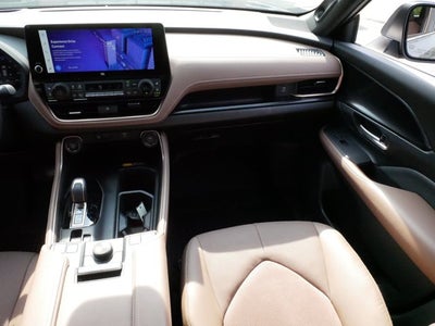 2025 Toyota Grand Highlander Hybrid MAX Platinum