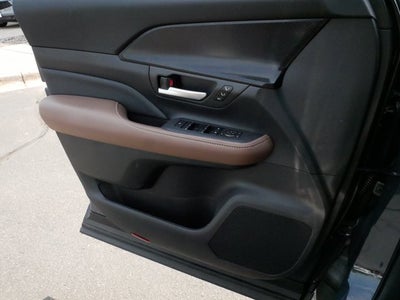 2025 Toyota Grand Highlander Hybrid MAX Platinum