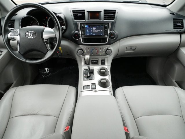 2013 Toyota Highlander SE