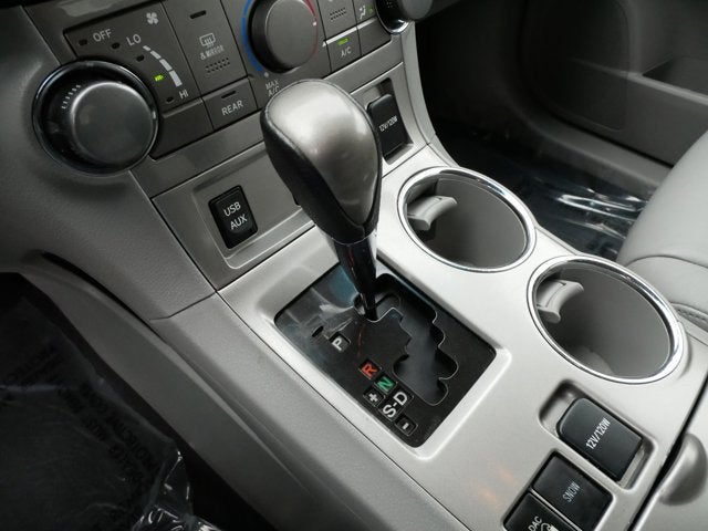 2013 Toyota Highlander SE