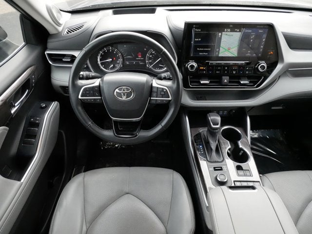 2022 Toyota Highlander Platinum