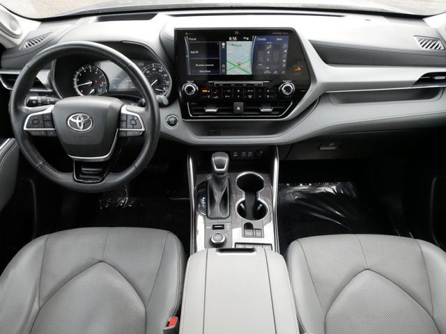 2022 Toyota Highlander Platinum