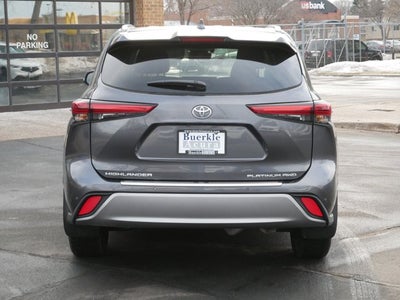 2022 Toyota Highlander Platinum
