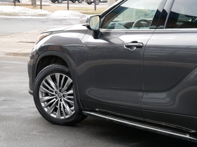 2022 Toyota Highlander Platinum