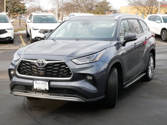 2022 Toyota Highlander Platinum