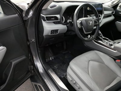 2022 Toyota Highlander Platinum