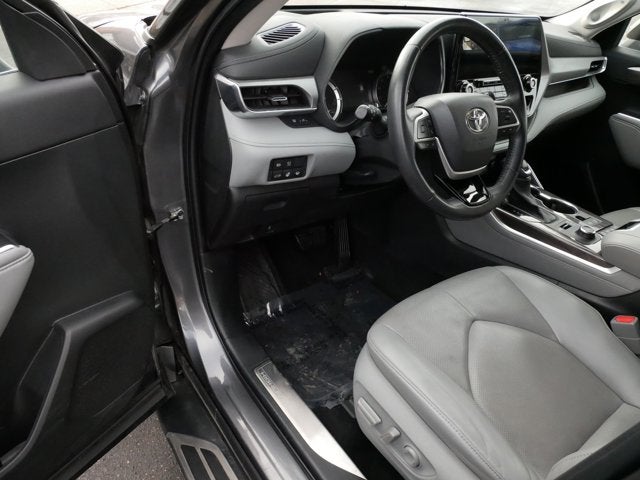 2022 Toyota Highlander Platinum