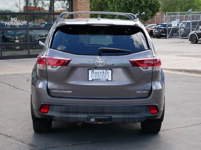 2019 Toyota Highlander SE