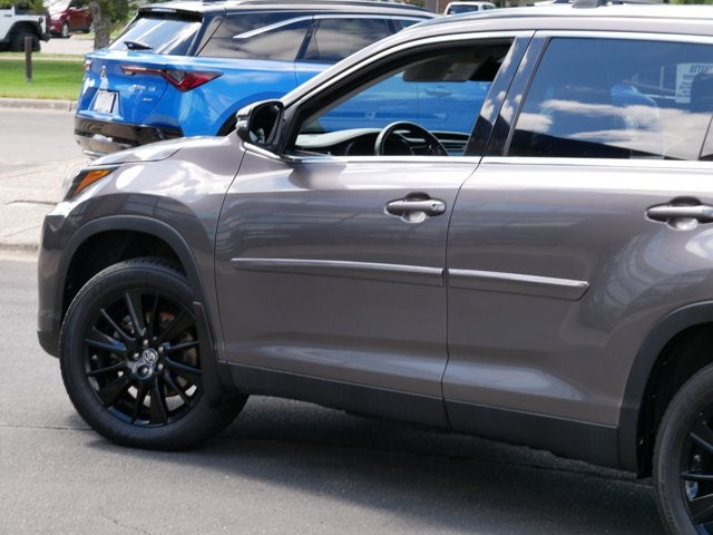 2019 Toyota Highlander SE