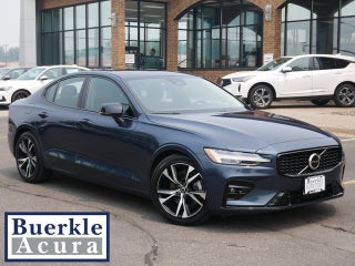 2023 Volvo S60 Core Dark Theme