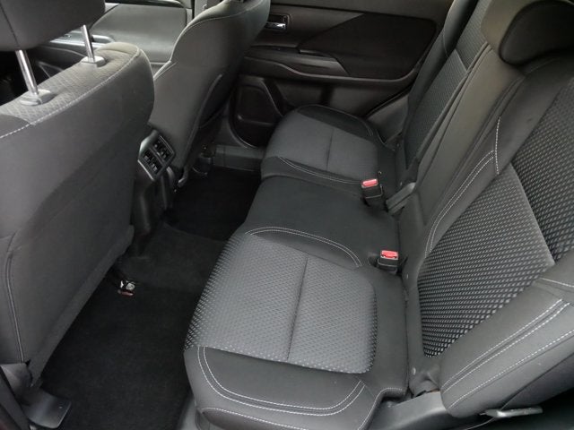 2020 Mitsubishi Outlander SE