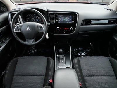 2020 Mitsubishi Outlander SE