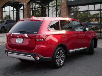 2020 Mitsubishi Outlander SE