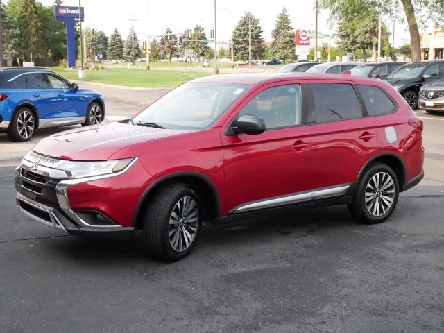 2020 Mitsubishi Outlander SE