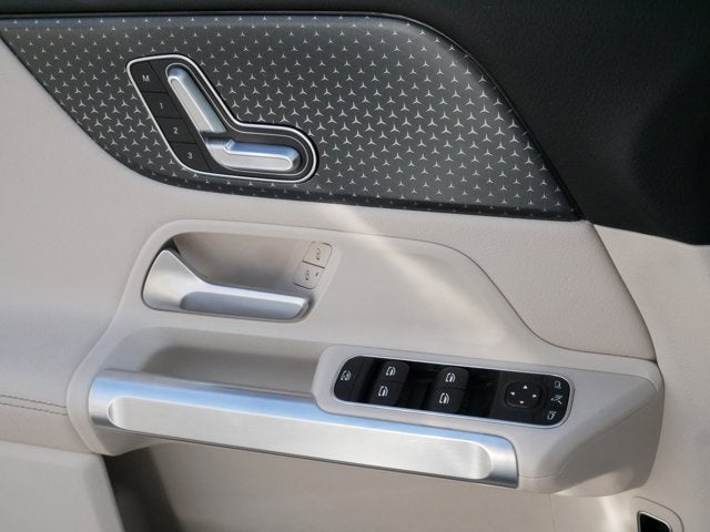2025 Mercedes-Benz GLB GLB 250