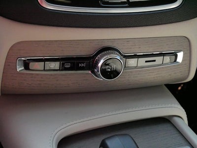 2025 Volvo XC90 Plus