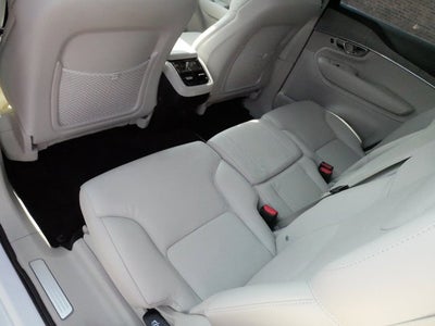 2025 Volvo XC90 Plus