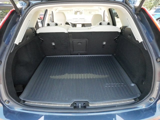 2023 Volvo XC60 Plus Bright Theme