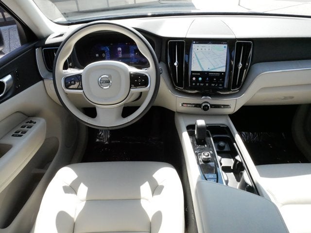2023 Volvo XC60 Plus Bright Theme