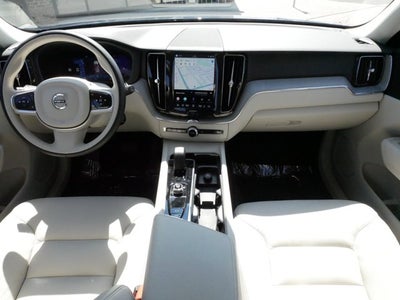 2023 Volvo XC60 Plus Bright Theme