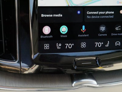 2023 Volvo XC60 Plus Bright Theme