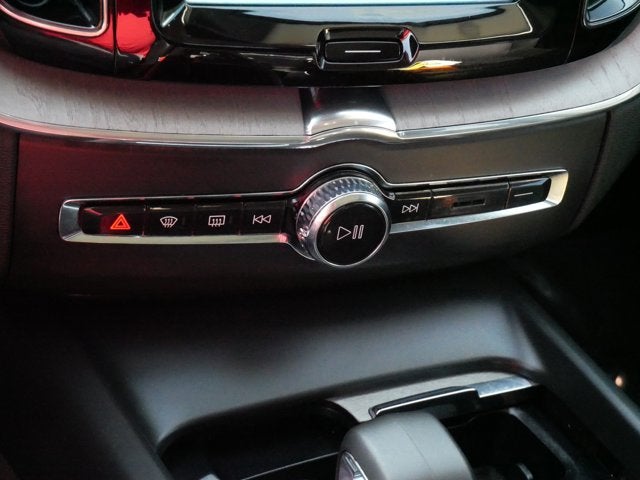 2025 Volvo XC60 Plus